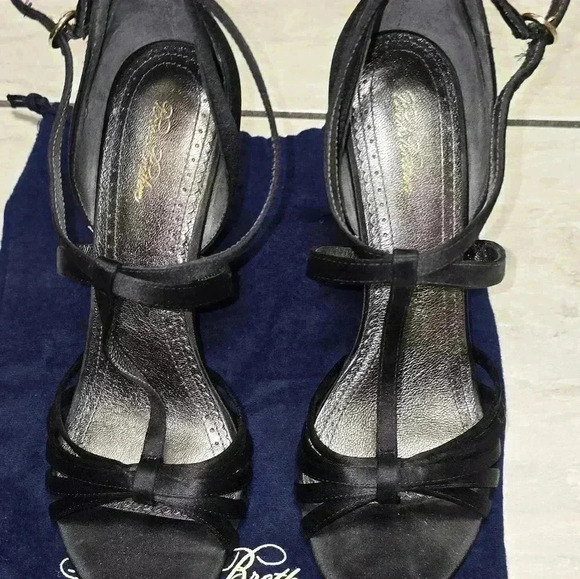 BROOK BROTHERS HIGH HEELED SATIN SANDAL SIZE 8.5 - Picture 6 of 8